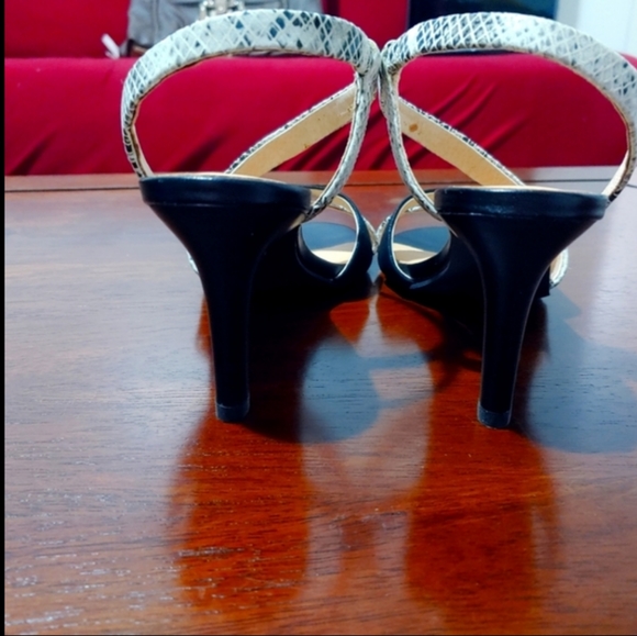 AVAILABLE ONLY IN THE BUNDLE, Fugitive By Francesco Rossi, From Paris, size 37. - Picture 7 of 11